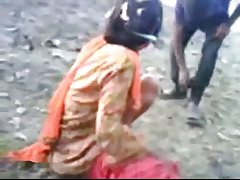 在一元店的过剩国家屁股。