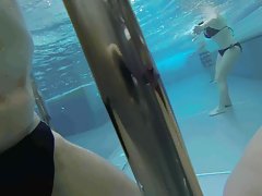 徐娘半老在军事缓和紧张局势