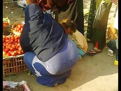 亚洲和成熟的异族莱场景