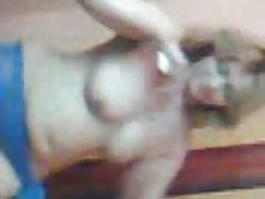 热饼亚洲色情影片里的希叶月在白色内衣