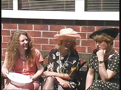 有趣的电影业余德国女同性恋者和表带上