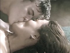 成熟的亚洲宝贝吮吸和乱搞她的男人